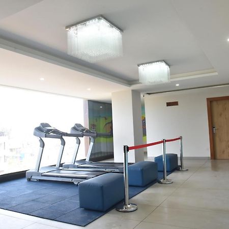The Oaks Comforts Hubli Bagian luar foto