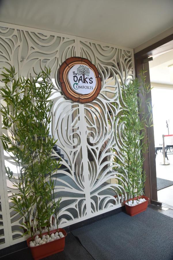 The Oaks Comforts Hubli Bagian luar foto