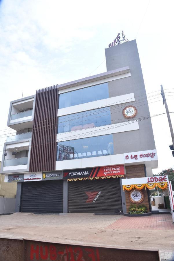The Oaks Comforts Hubli Bagian luar foto