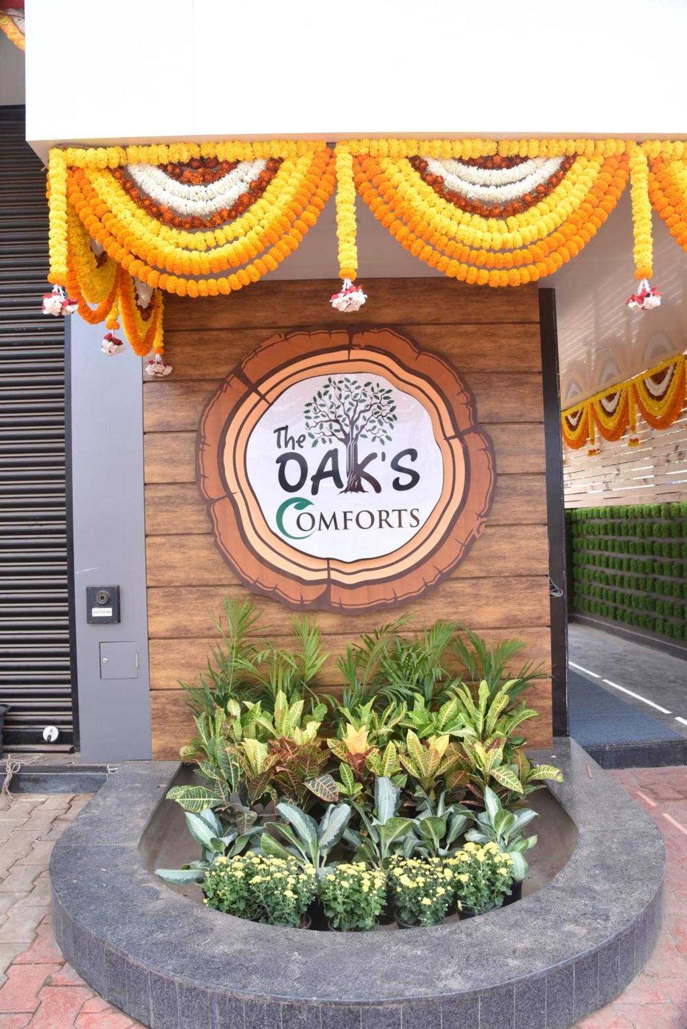 The Oaks Comforts Hubli Bagian luar foto